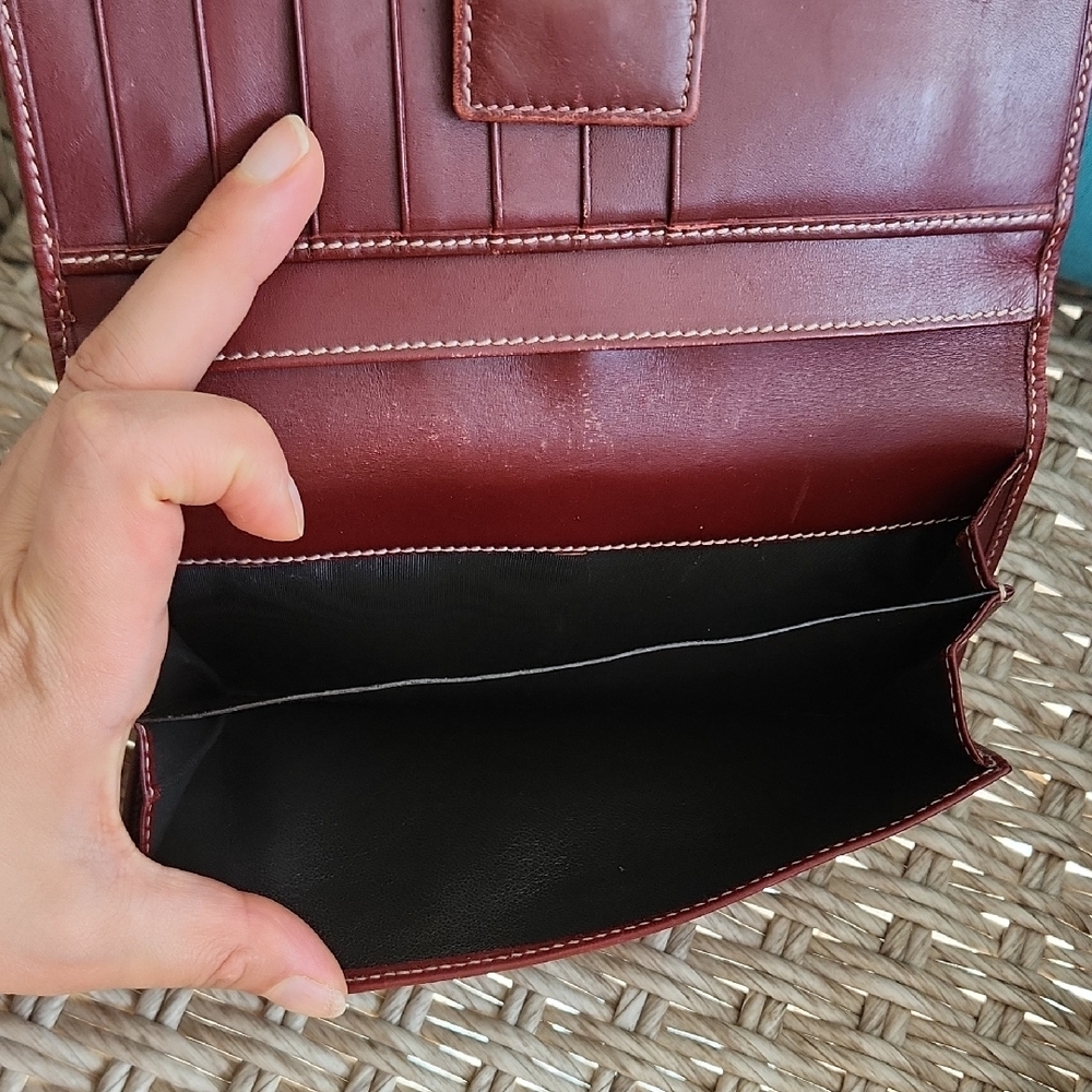 Gucci Vintage Burgundy Leather Wallet - Picture 8 of 17